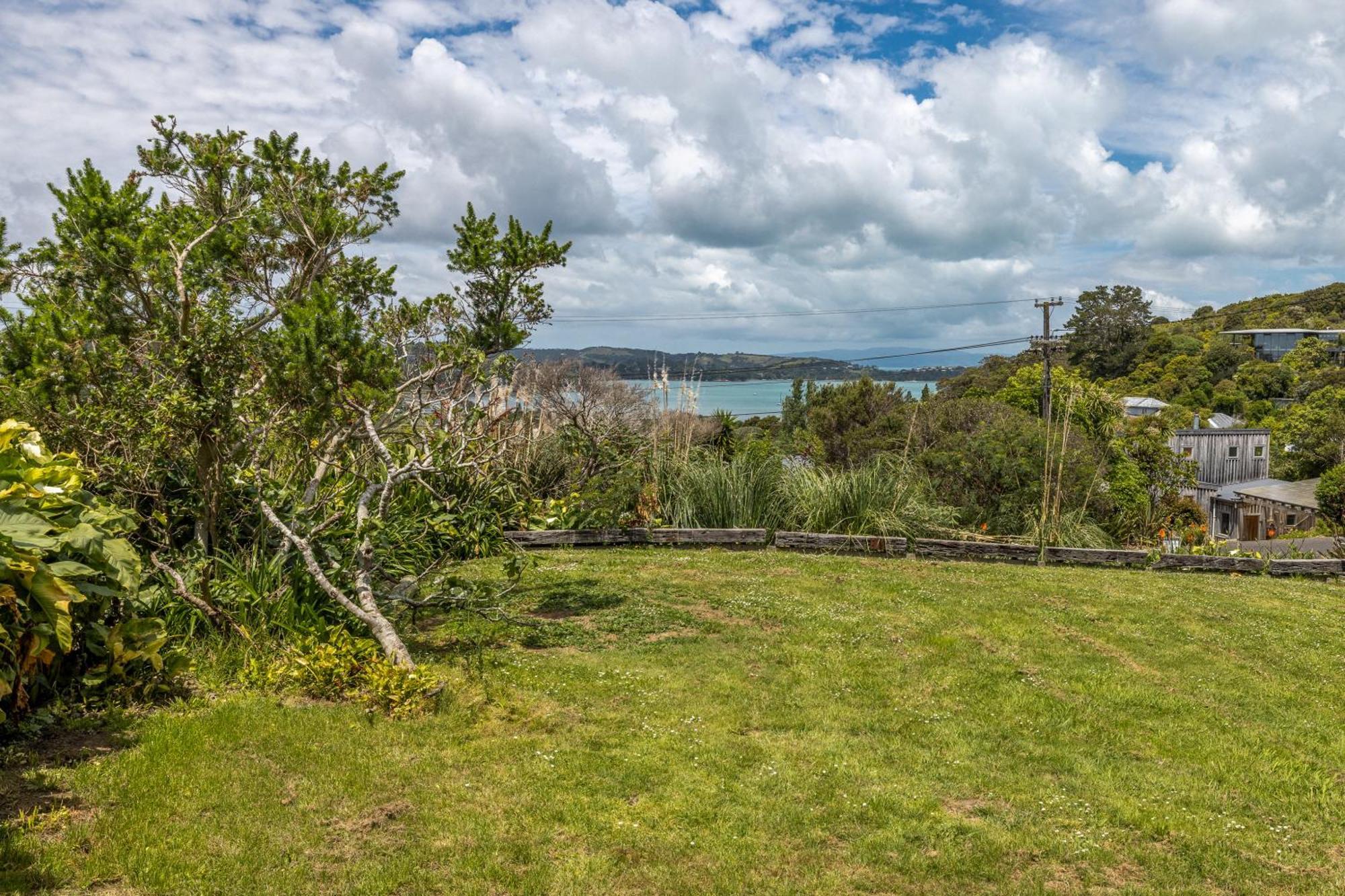 Church Bay Views - Stay Waiheke Oneroa Eksteriør bilde
